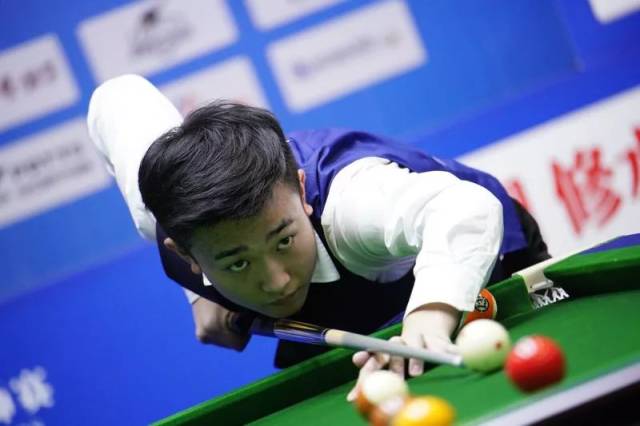 韩K2附加赛半场：巴萨尼破门，黄在闰送礼，富川2-0水原