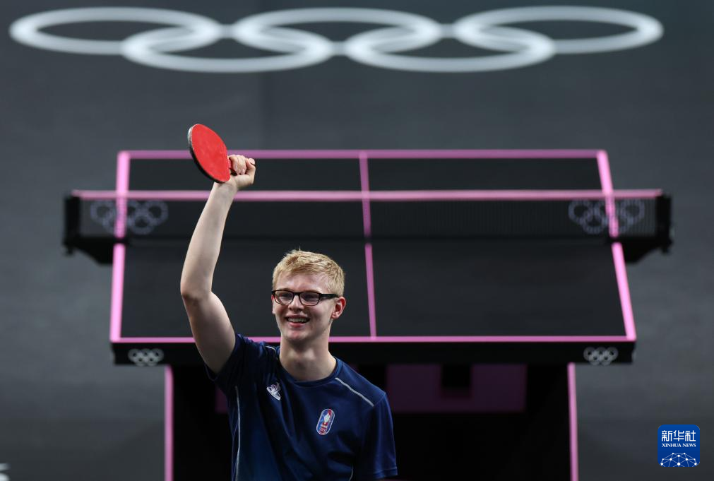 为詹姆斯和 为詹姆斯和